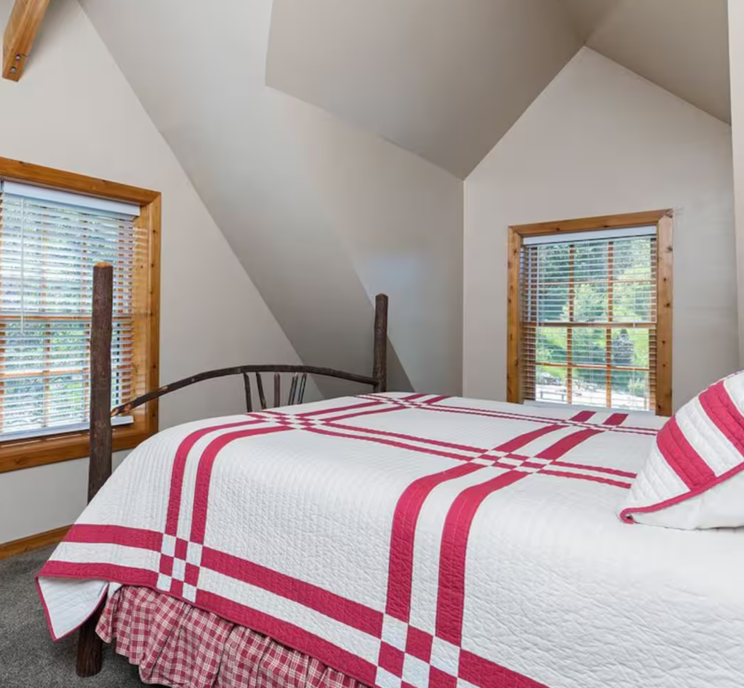 2-Night Retreat w/ Private Room (Queen Bed)