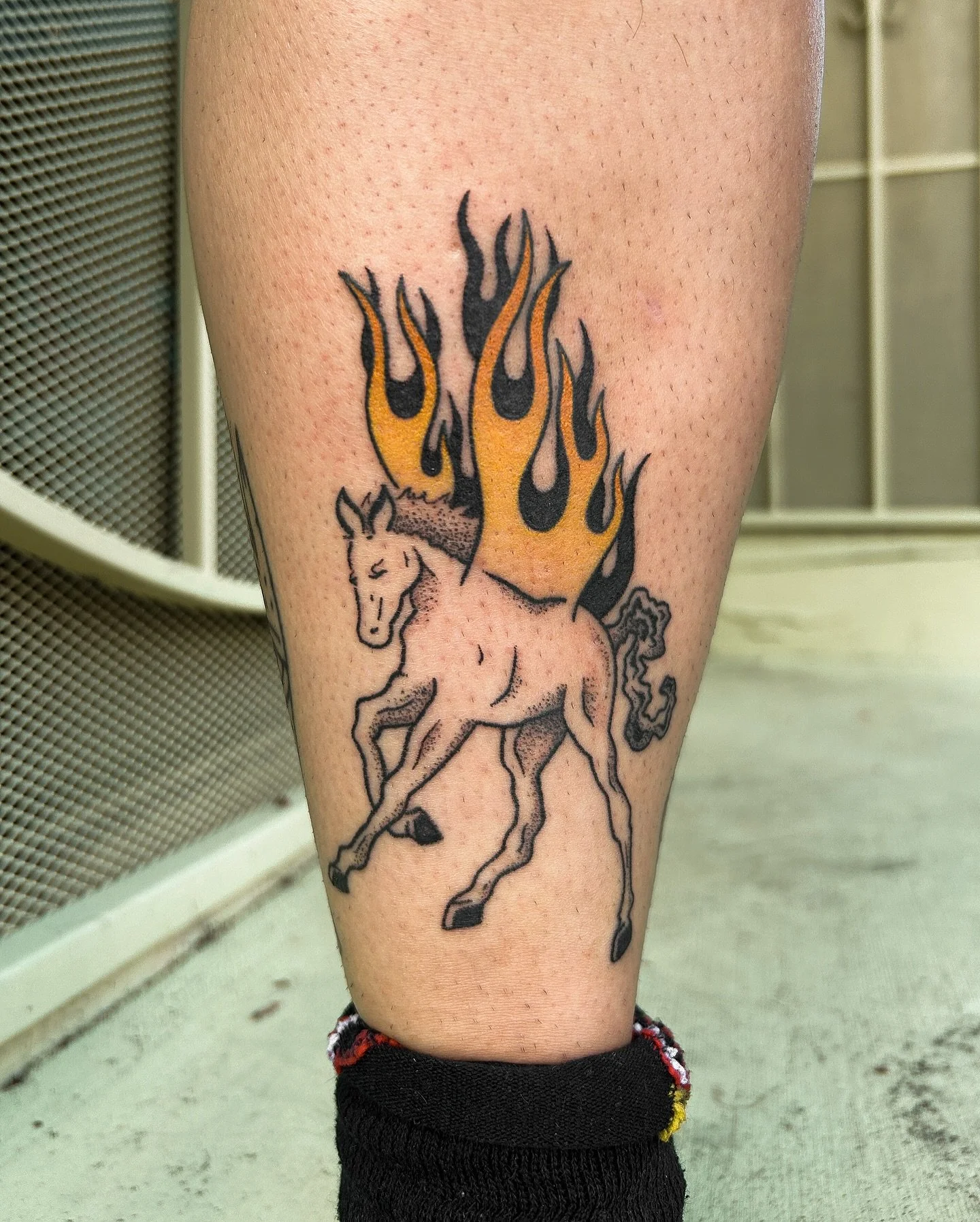 So glad this is on my friend so I can see it all the time. 🐎
One of my favorites of ahh time, For @_veggiesoup 🔥
2 sessions, all handpoked