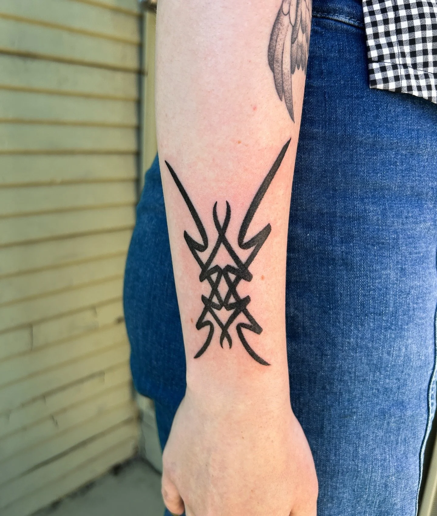 Goated tattoo placement 🫱