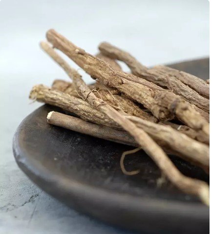 Renaissance de Beaute Licorice Brightening Detox Mask Available at Renaissance de Beaute