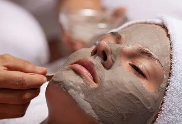 spa model with Ghassoul Oud Mask.png 2.jpg