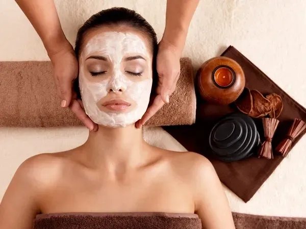 Renaissance de Beaute Licorice Brightening Detox Mask Available at Renaissance de Beaute