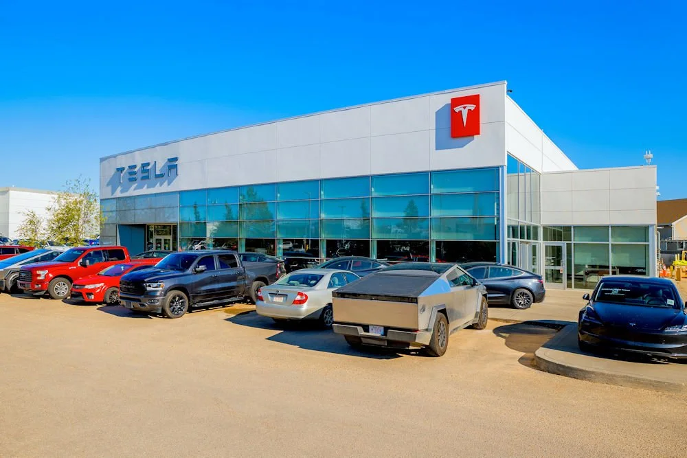 We had the opportunity to shoot for @carstarconstructionltd_ again (it's been awhile) and the work they have been doing is phenominal. They have really grown and expanded over the last couple of years.

The projects featured:
- Tesla Dealership
- Sou