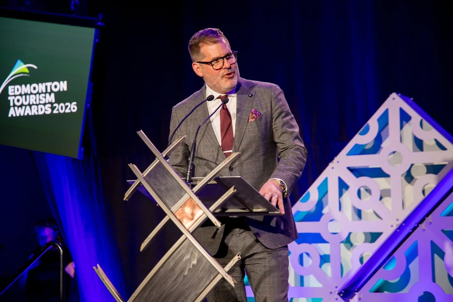 Congrats to all the winners at the Edmonton Tourism Awards and to everyone involved that made the event so special for everyone attending. 

@doubletreewestedmonton was awarded the Best Place To Work award which is always a very anticipated award!

O
