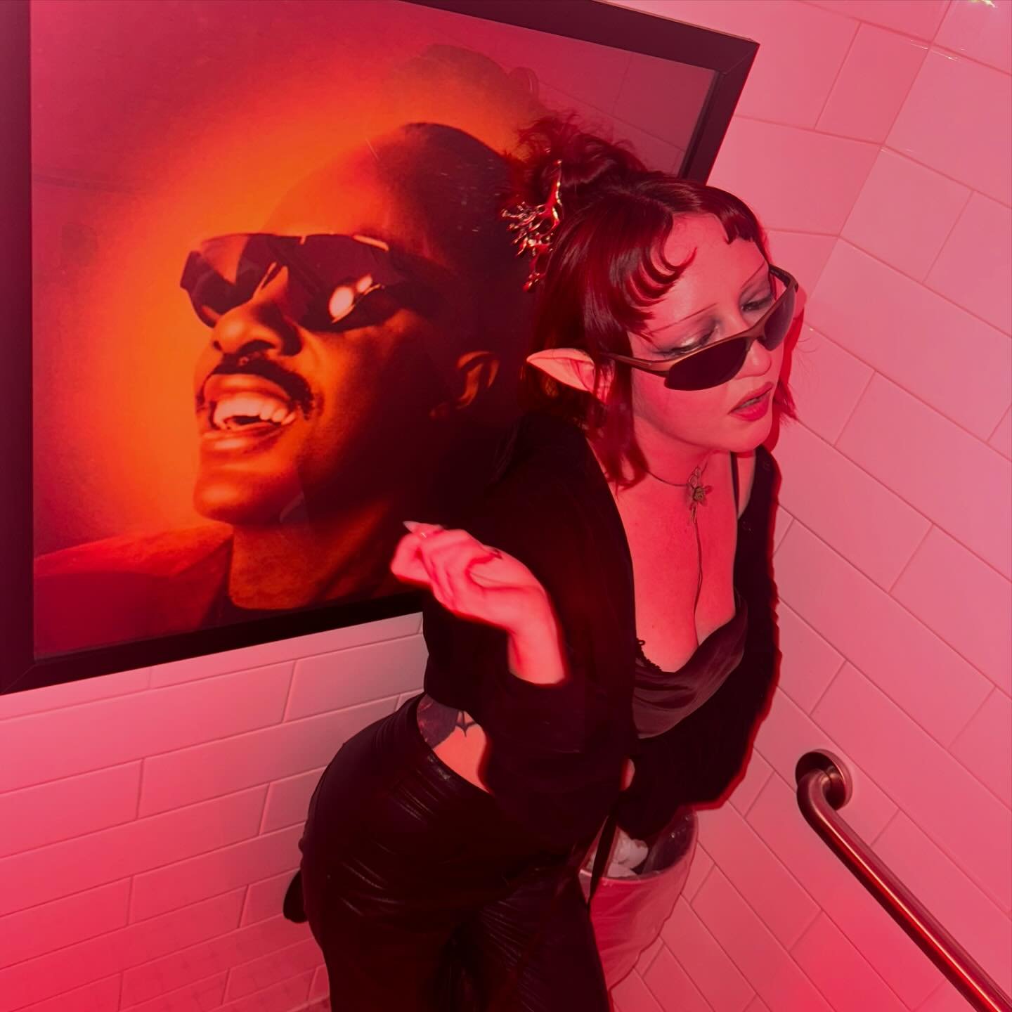 hanging w Stevie in the bathroom 🧼