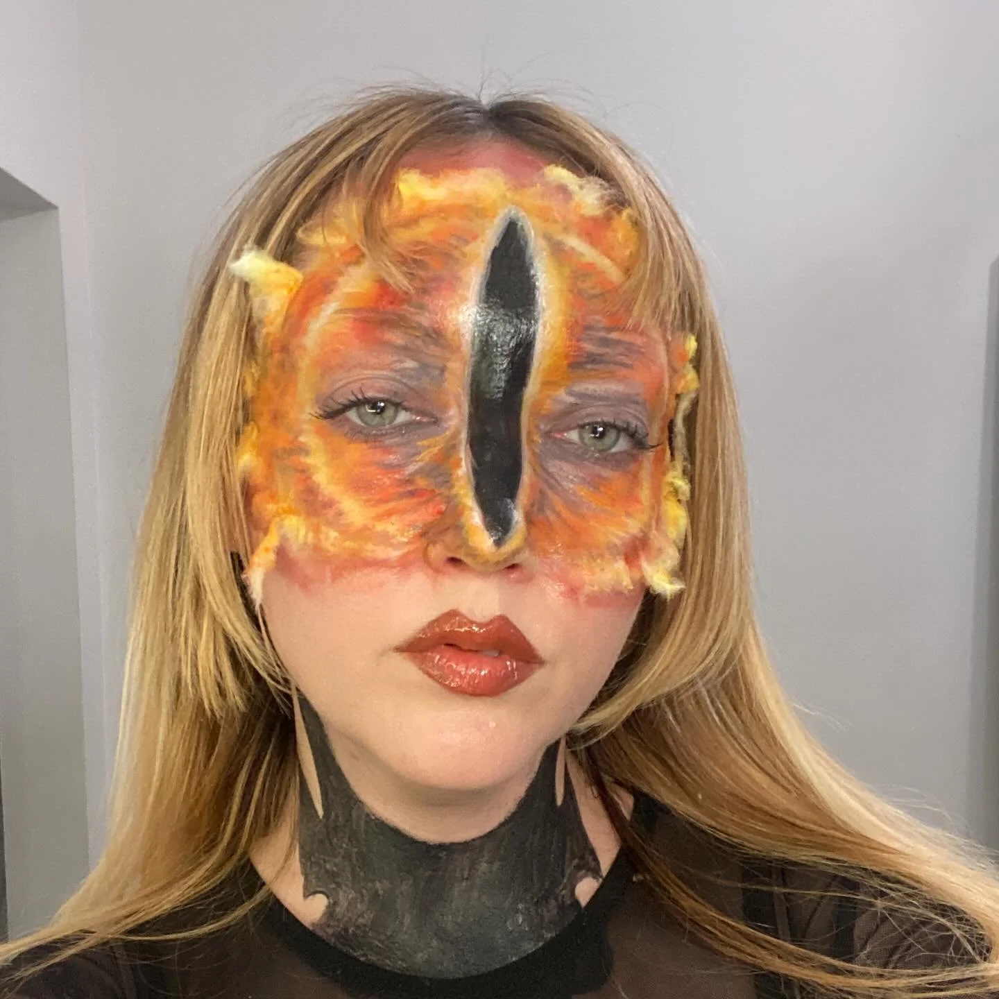 On the next episode of Get Shtunnified: Eye of Sauron glam (ft. lip kit by @glamlite ) 🔥