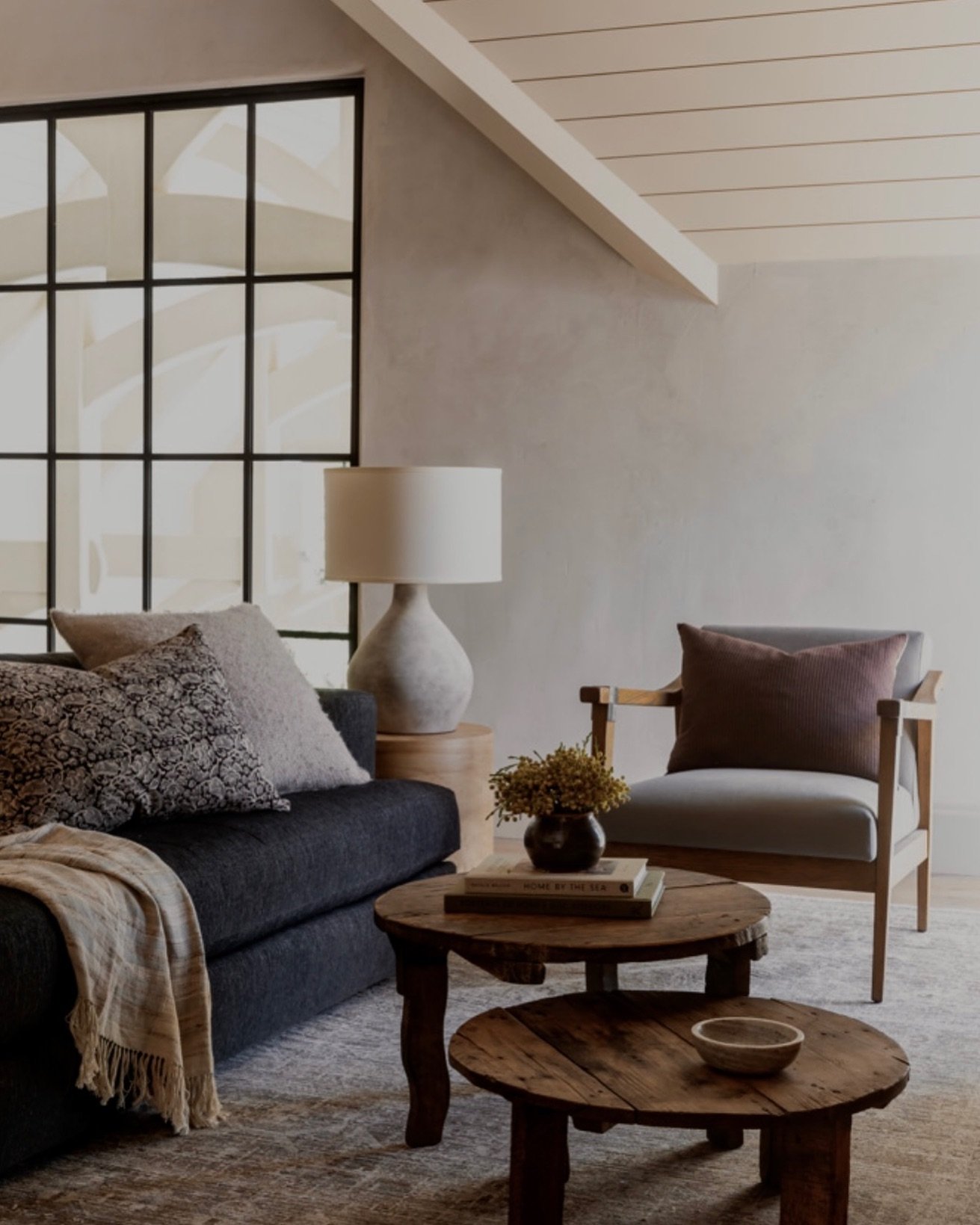 Did you see our post yesterday? Click on our link in bio to see more photos of this home! 

Design: @jedeinteriors 
Styling: @_jenpaul 
Builder: @sagevalleyconstruction 
Photo: @lindsay_salazar_photography