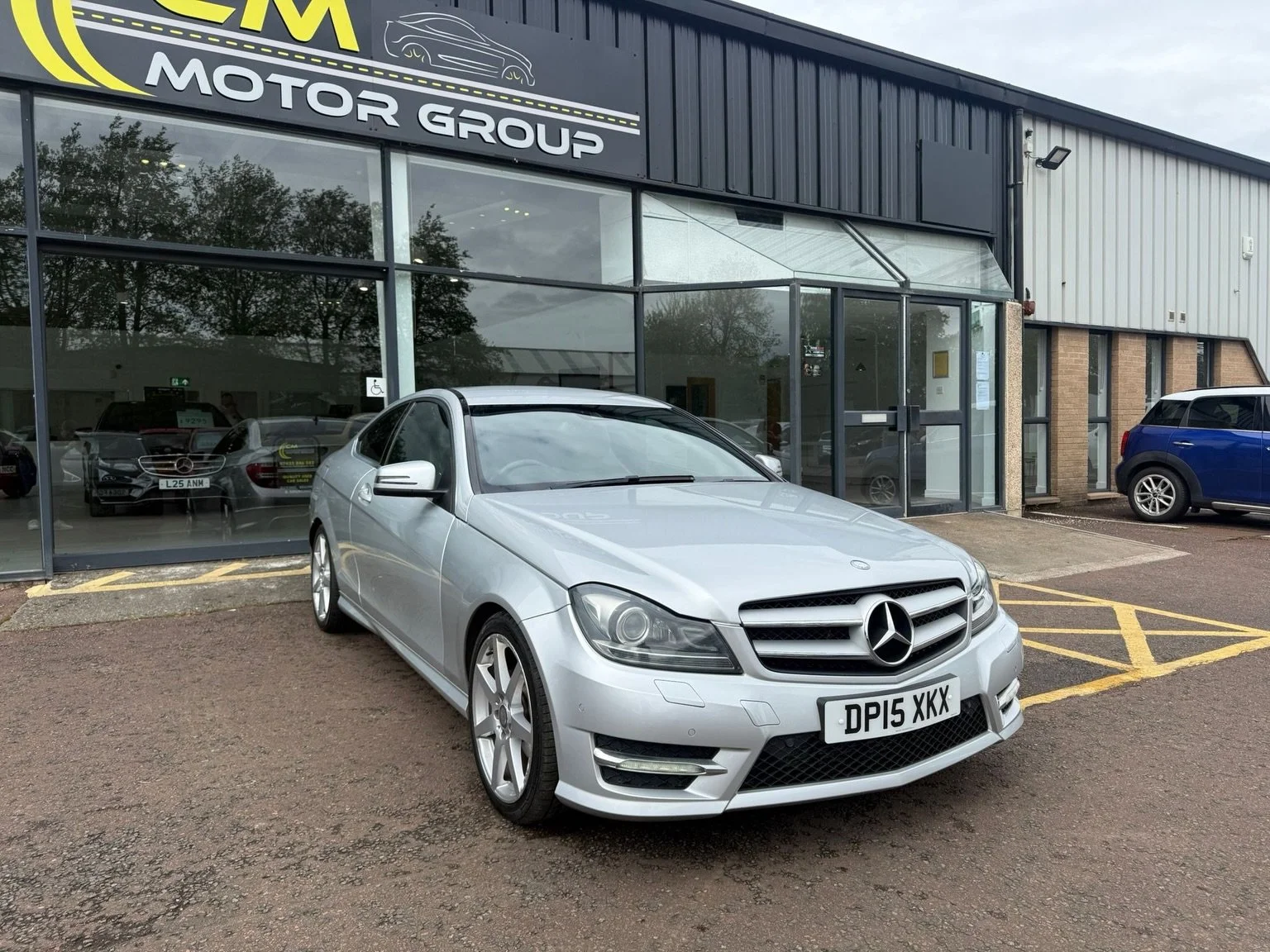 🔥 AUTOMATIC | 1 YEAR WARRANTY INCLUDED | SERVICE HISTORY 🔥

Drive away in style with this stunning 2015 Mercedes-Benz C220 AMG Sport Edition Premium Auto! 🚗✨

✔️ Automatic Transmission✔️ Service History✔️ AMG Styling Package✔️ Premium Interior✔️ B