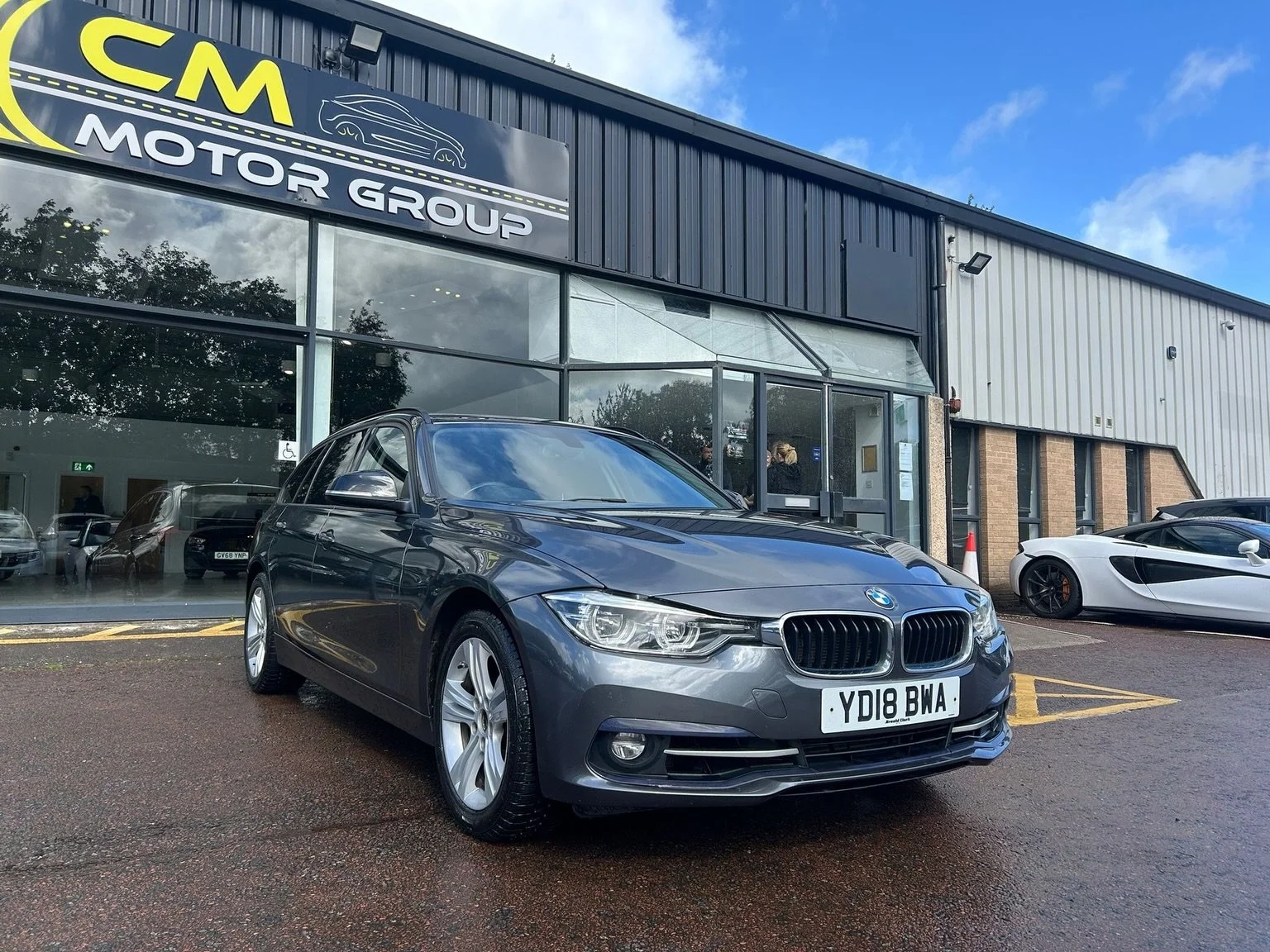 🚘 2018 BMW 3 SERIES 318i SPORT AUTO 🚘

Looking for something stylish, comfortable and packed with great features? 👀

This BMW 318i Sport Auto is a fantastic example, finished with a great specification including:

✨ Automatic transmission
✨ BMW Na