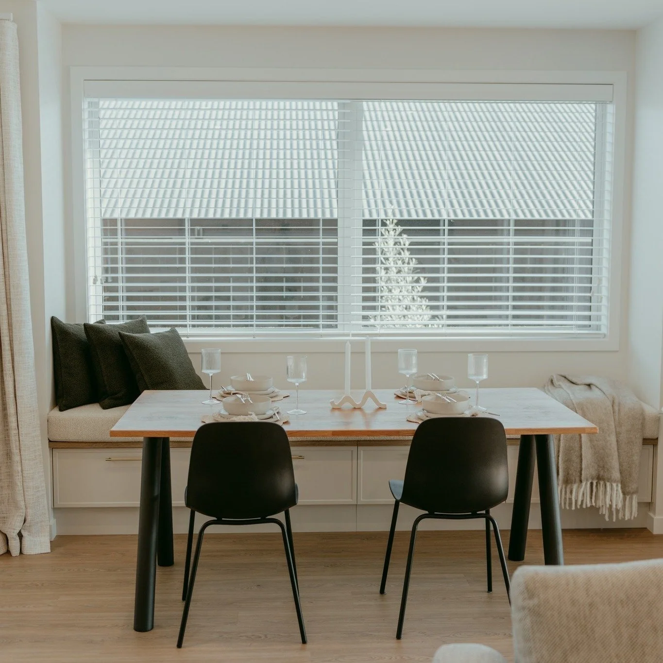 ✨ Opening doors and sharing inspiration ✨
Our show home is more than just a space &mdash; it&rsquo;s where ideas come to life and dream homes begin. Step inside, be inspired, and see what&rsquo;s possible when design meets craftsmanship.
🏡 Visit us 