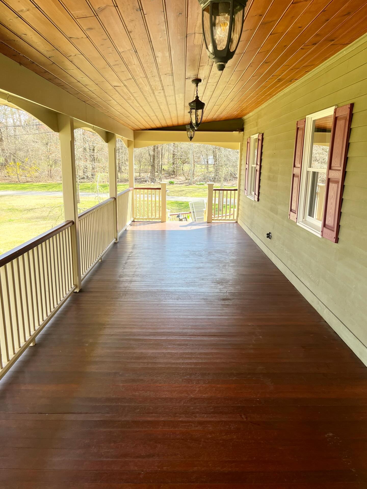 First power wash of the year and this porch looks amazing!
Contact us for a free quote!