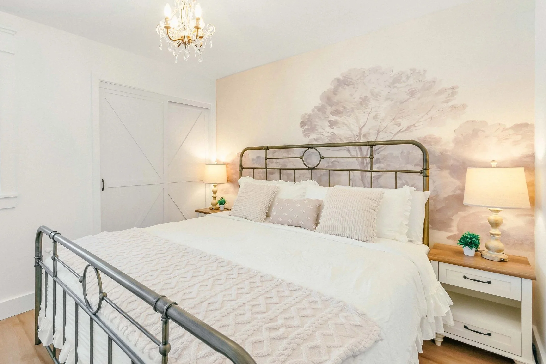 kush+bedroom1+new+farmb80.jpg