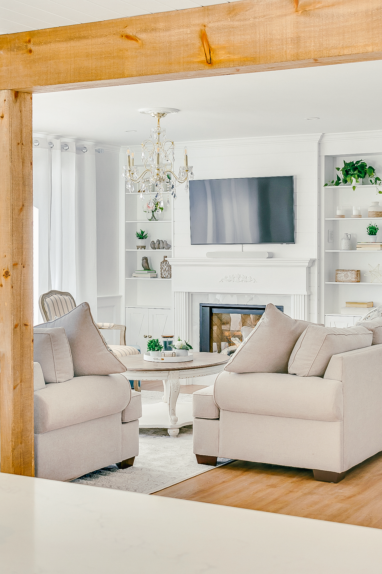 4 kush livingroom portrait sharp.png