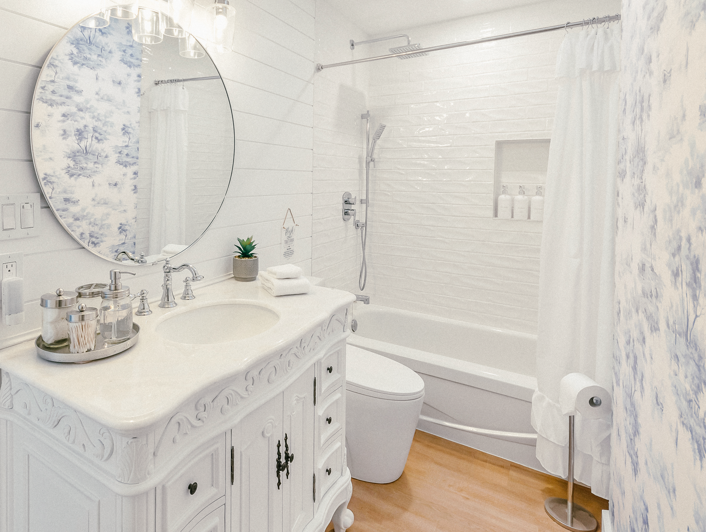 kush main bathroom farmb90.png