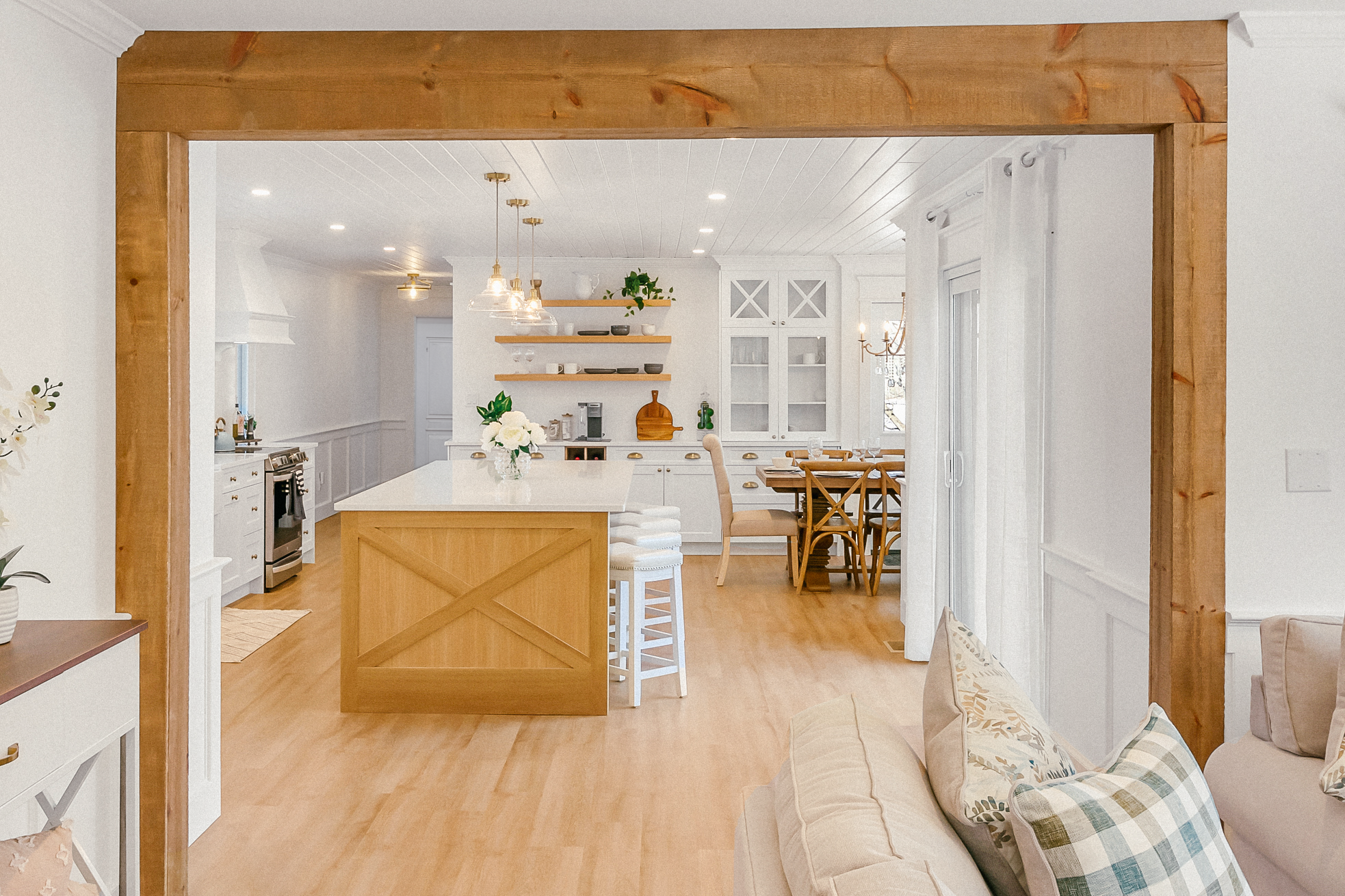 kush diningroom kitchen cropped.png