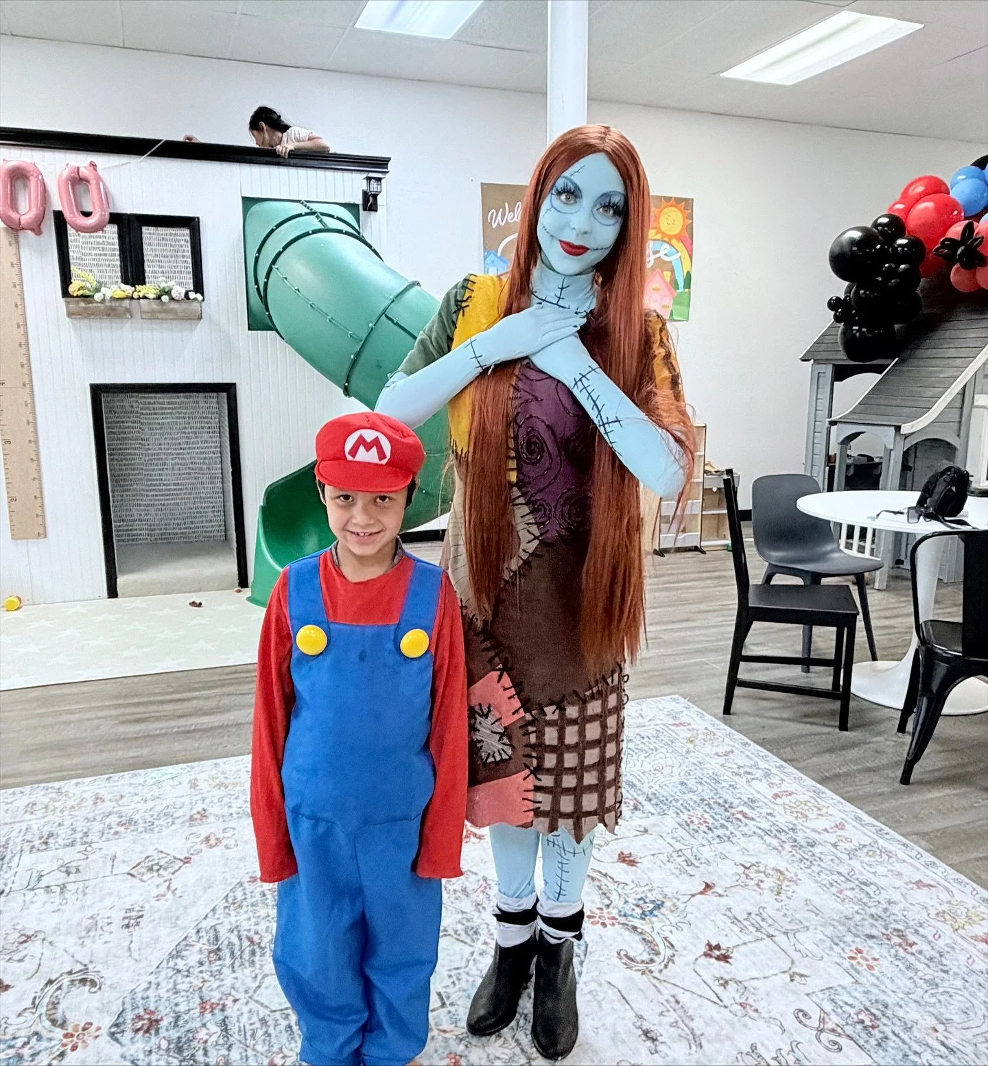 Spoooooooooky fun @theplayhouse_brentwood on Friday afternoon! 👻🕷️ Who would you like to see at the next event? 

#brentwoodca #nightmarebeforechristmas #bayareakids #eastbaymoms #bayareamoms #betterinbrentwood