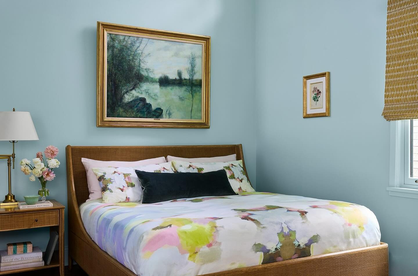 Mondays feel like they should be nap days, no? This is the primary bedroom from our #BotanicalBeauty project. Our client had the gorgeous vintage bedroom set and art, but we gave the room a fresh coat of paint, new bedding and window treatments.  Thi