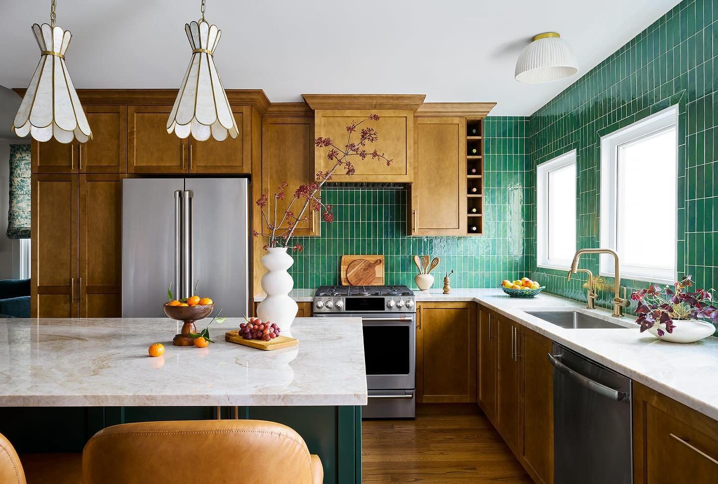 Here&rsquo;s your reminder to cook for your mom and then CLEAN THE KITCHEN. Wishing you all a weekend filled with clear counters, moms or not. And heres your daily reminder that mixing textures and colors is the key to making it all work together, an