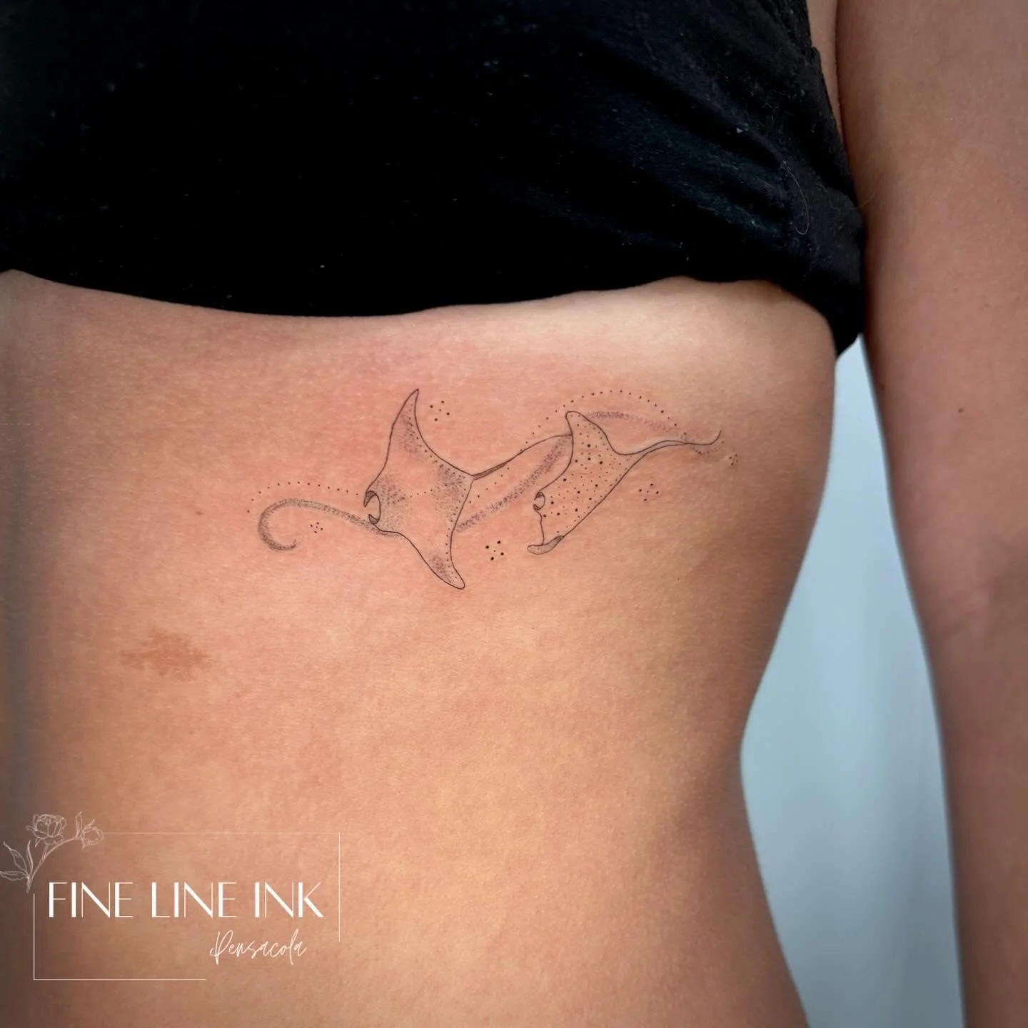 Beachy vibes 🏝️🏖️☀️

#finelinetattoo#pensacolatattoo#beachtattoos
