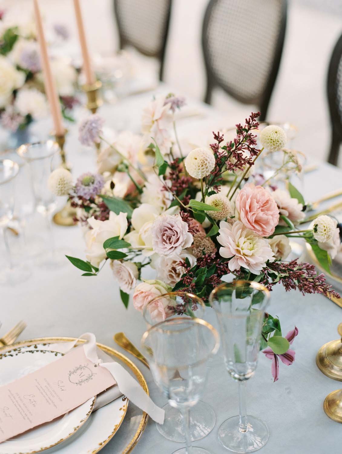 classic-floral-table-decoration-seattle-wedding-venue.jpg