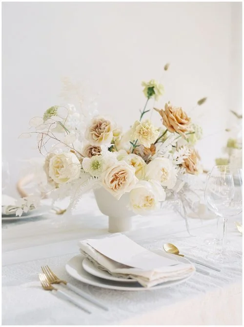 light-floral-table-decoration-at-small-portland-wedding-venue.jpg