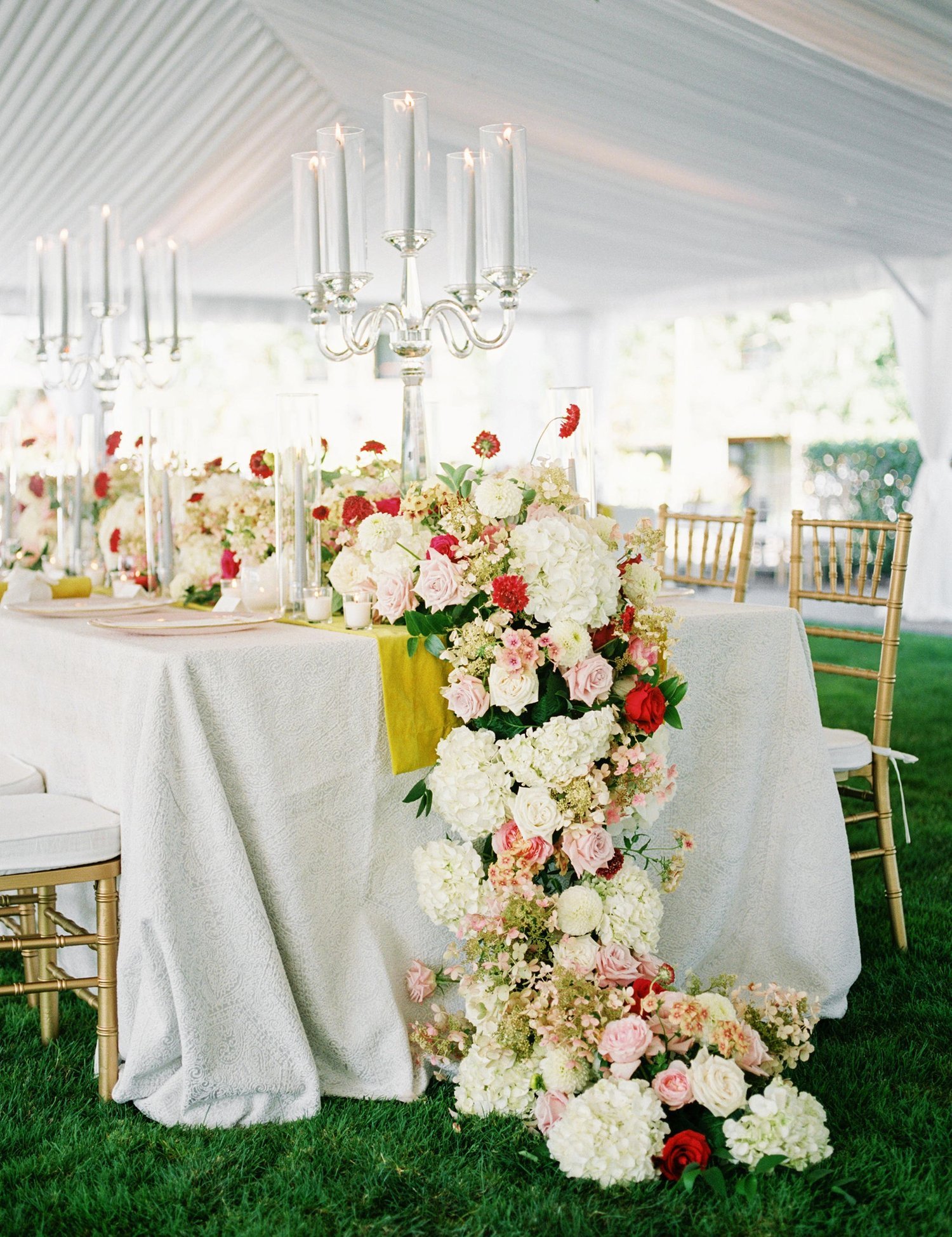 luxury-floral-centerpiece-for-wedding-reception-willamette-valley-oregon.jpg