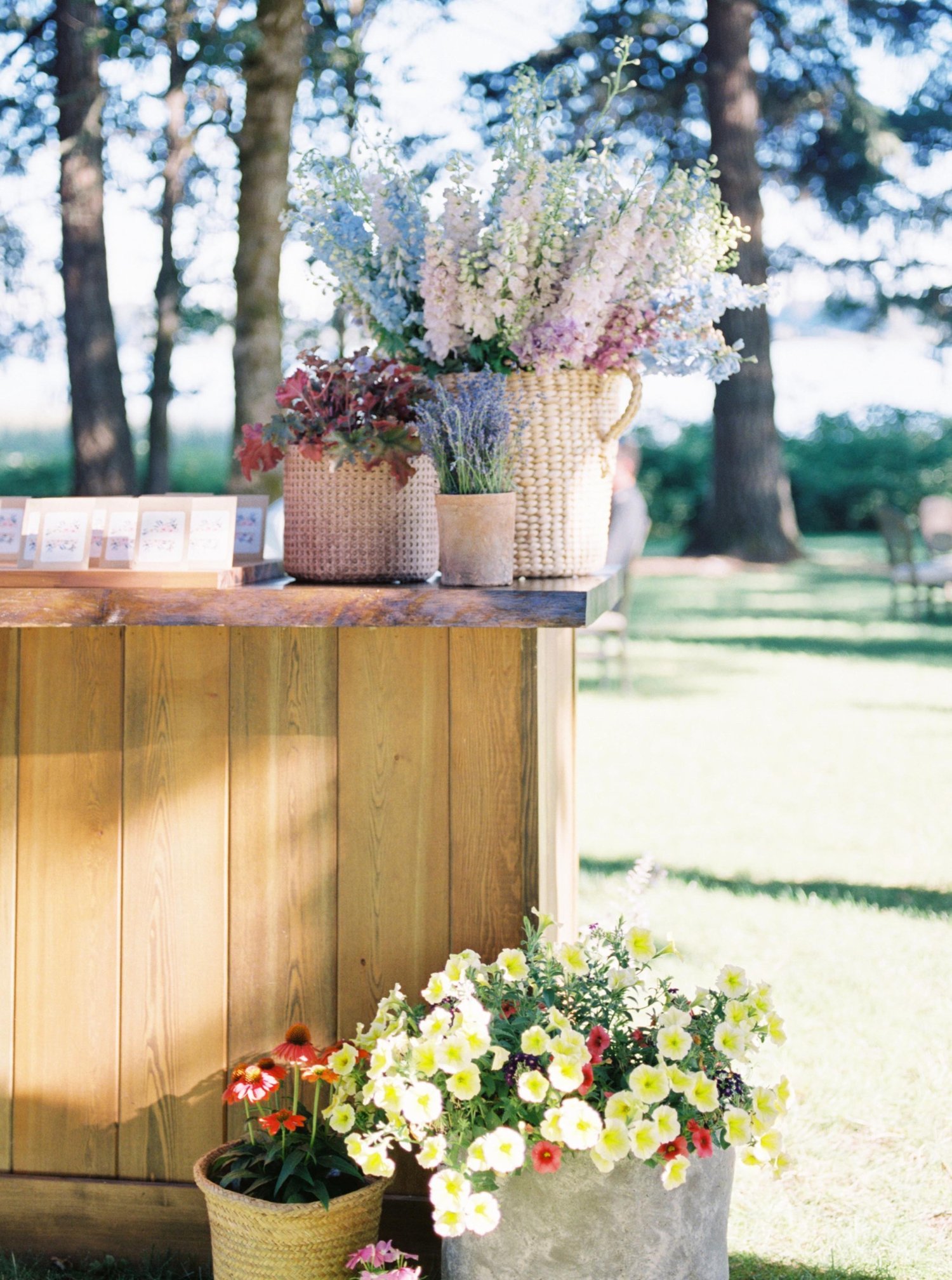 charming-floral-arrangements-outdoor-wedding-venue.jpg