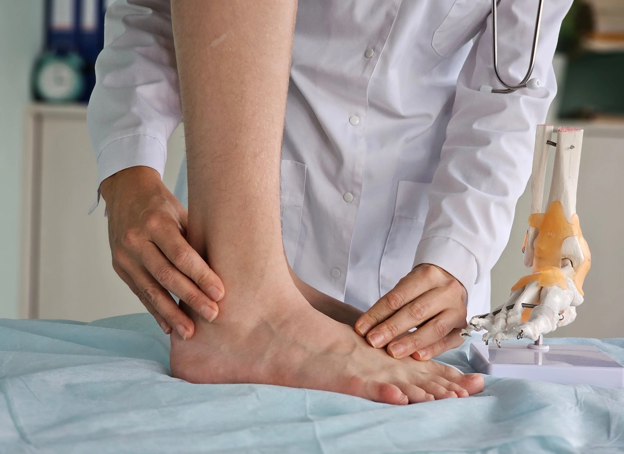 Why Foot Pain Can Travel Up the Body: How Alignment Affects Your Knees, Hips, and Back
