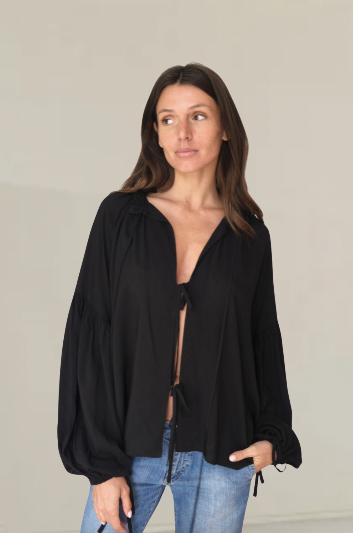 Mia Blouse | Black