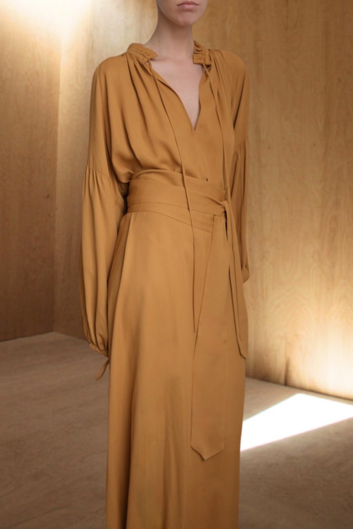 crepe-fluid-versatile-dress-mustard-senape-yellow.jpeg