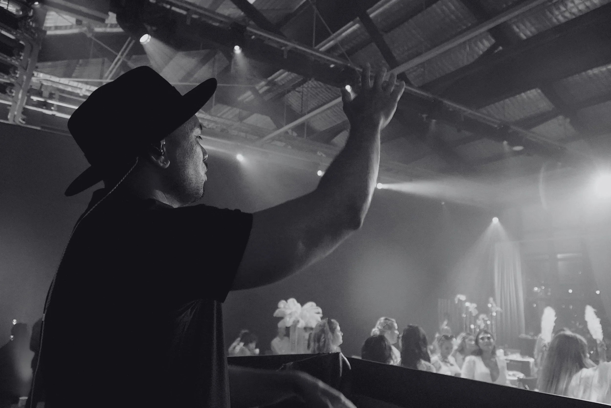 DJ Set up beginner DJ. DJ course DJ school DJ learning