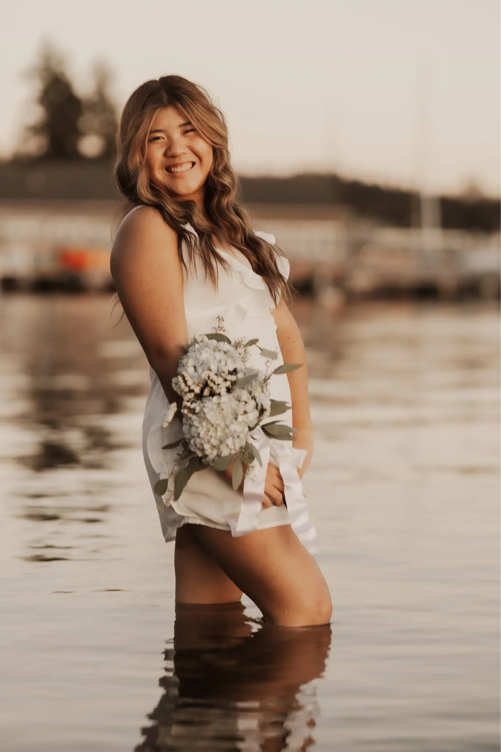 Senior-Girl-Sunset-Meydenbauer-Bay-Park-0559.png