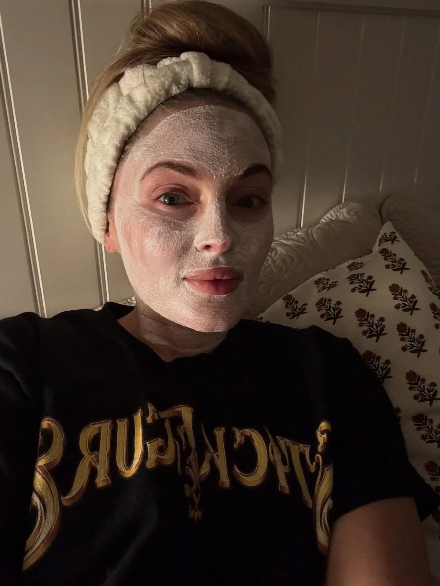 Your results don&rsquo;t end in the treatment room✋🏼

Professional treatments give your skin the push&mdash;but home care is what maintains, strengthens, and protects those results🤞🏼

Consistent home care = long-term skin health ✨🧖&zwj;♀️

#skinh