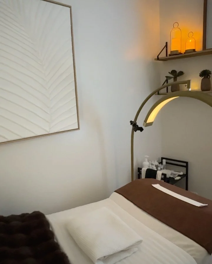 Highlights of the week🫶🏼✨🌿

Tons of collagen induction, lots of skin healing, calm vibes, beautiful people, full heart🤍

#esthetician #skinhealth #estheticianlife #mtpleasant #botanica