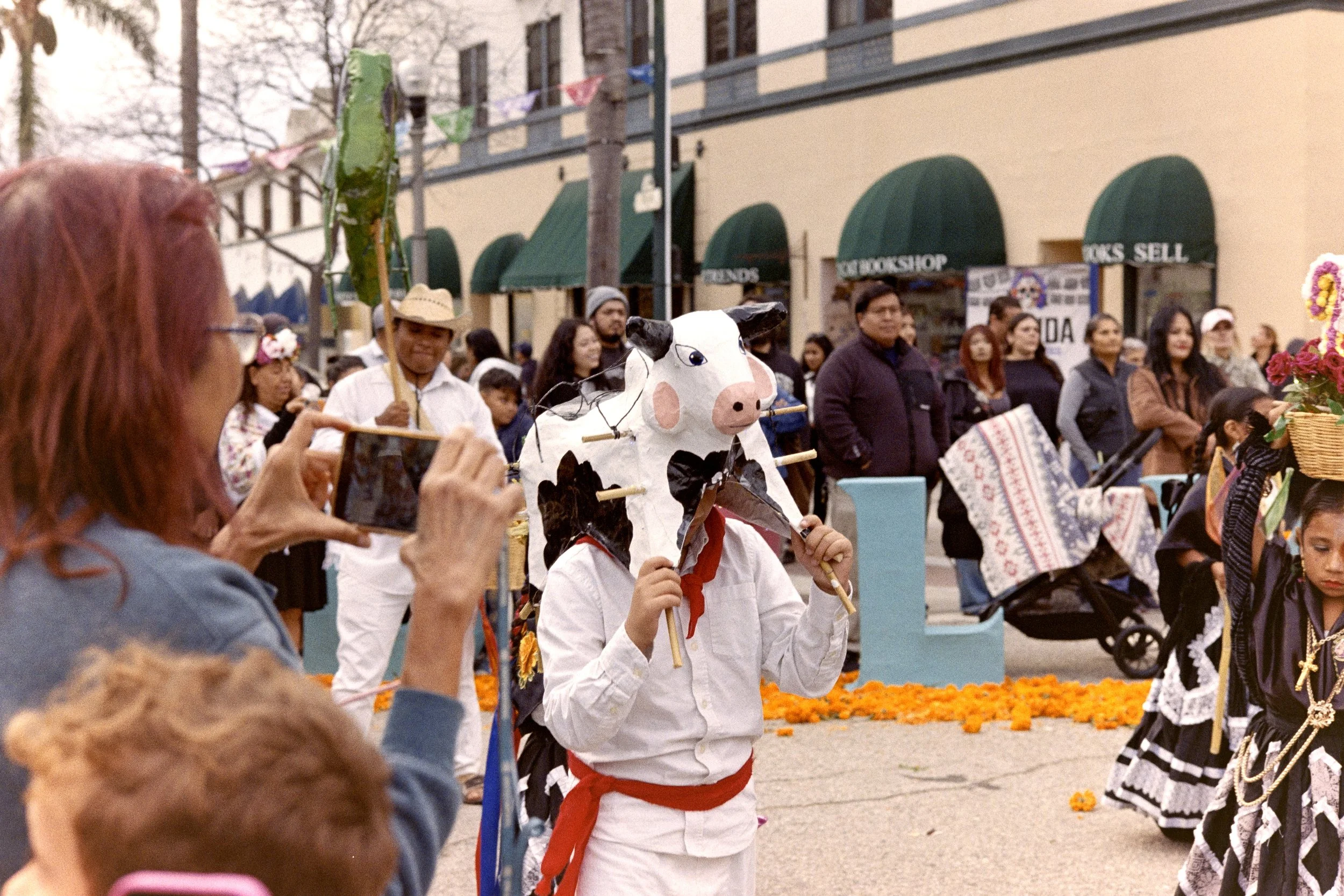 20251101_Dias de los Muertos Ven_F100_Pro Image 100_035.jpg