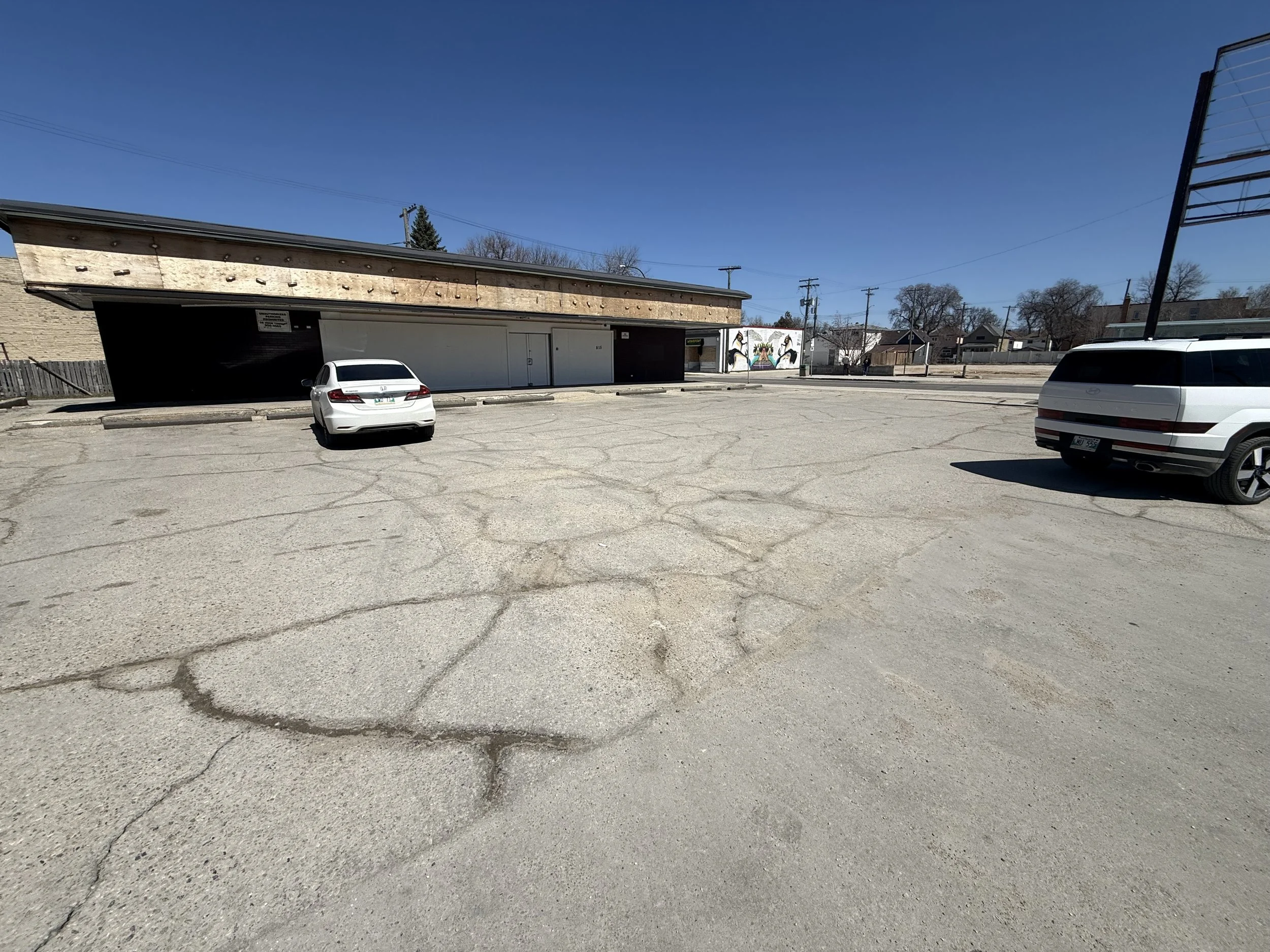 815 Ellice Avenue, Winnipeg, MB