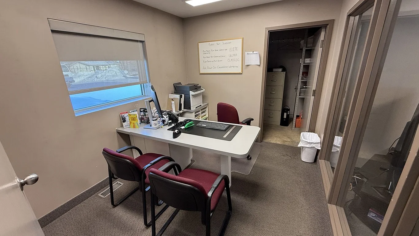 3811 Portage 3.jpg