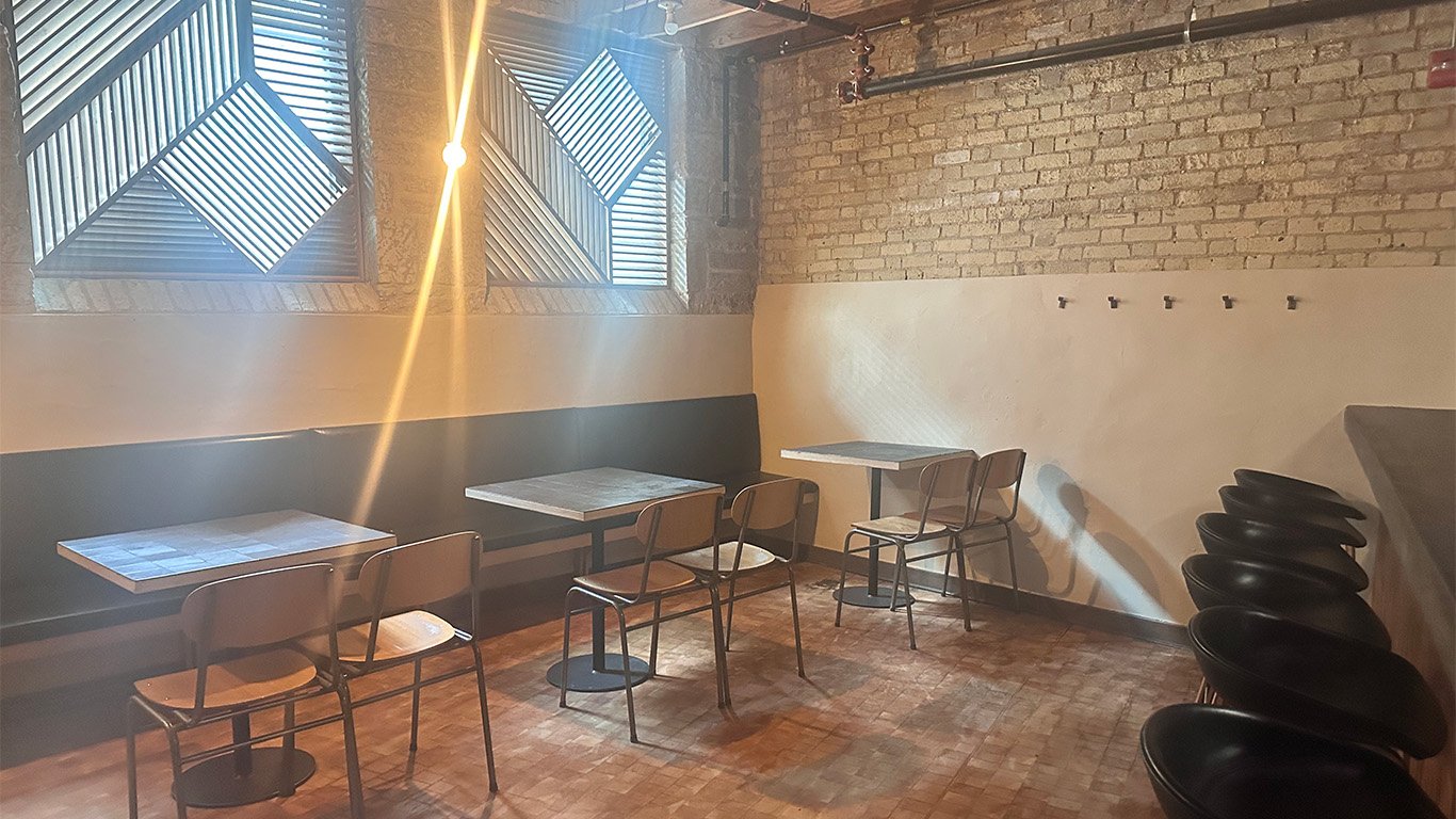 171 McDermot - Lounge 2.jpg
