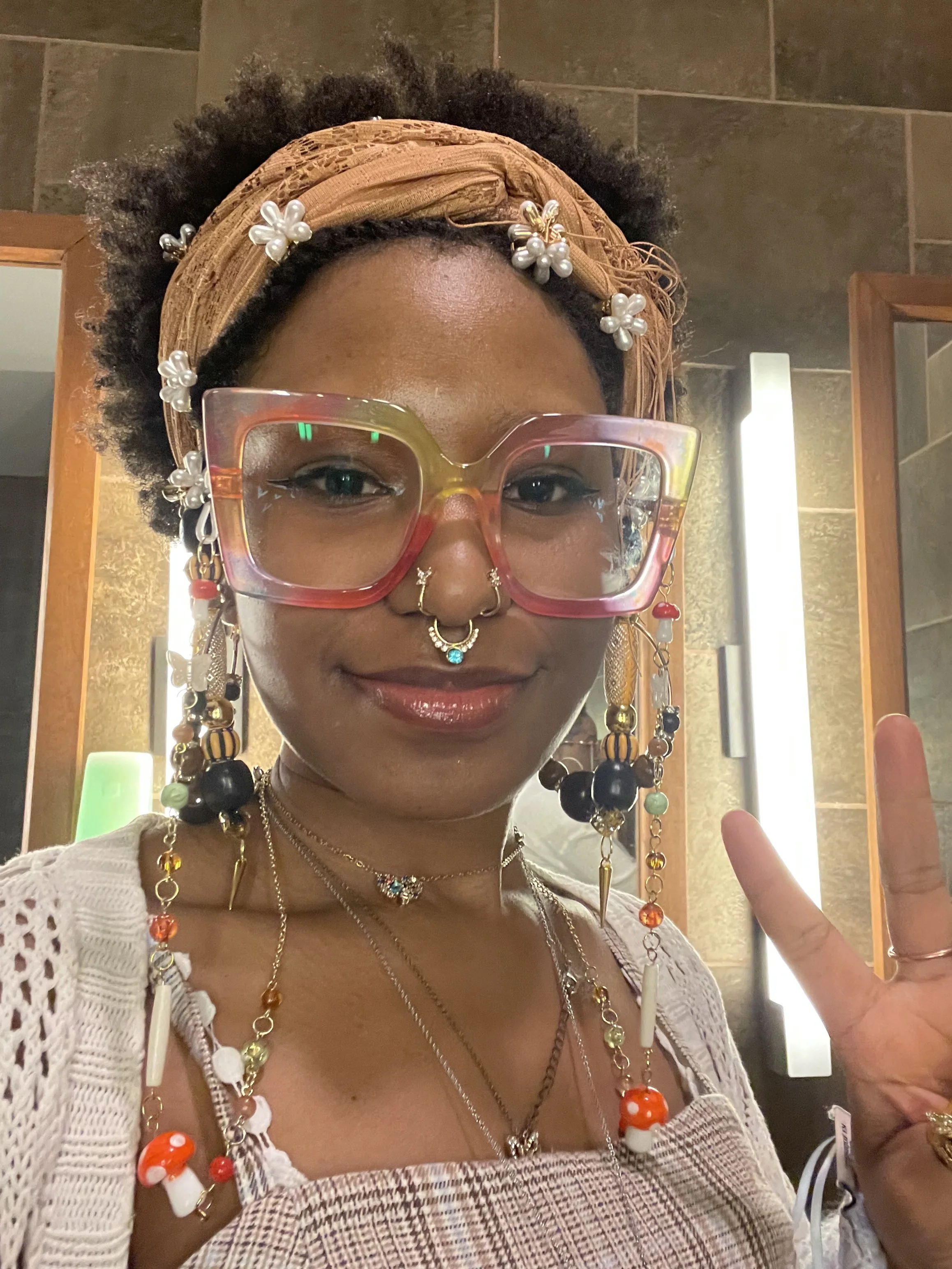 Afromuse Arts selfie photographed at Elmiene's Concert.
