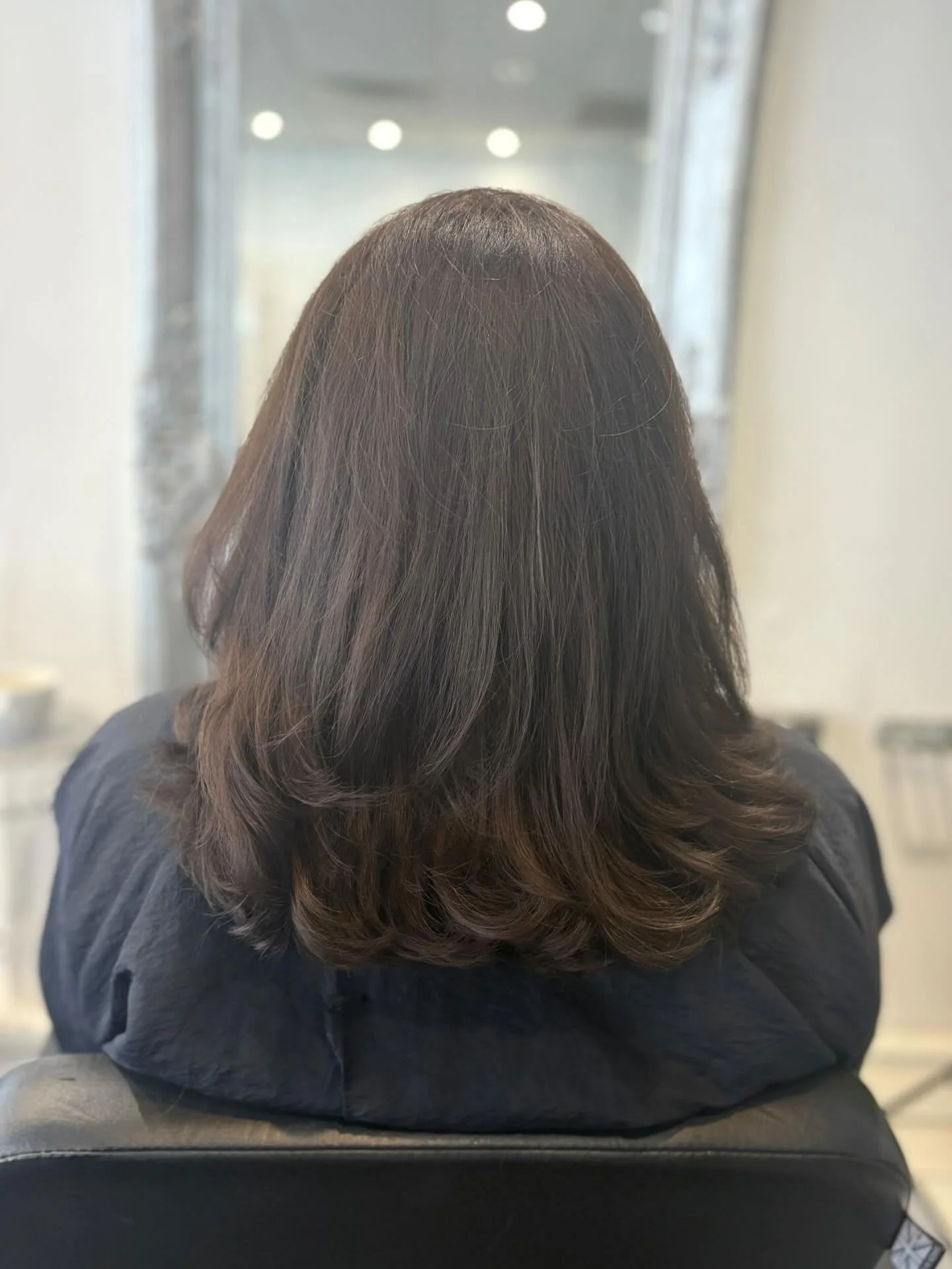 Bored of the blonde our client wanted something a little darker and richer for autumn ✅

#HairColour #BlondetoBrunette #HairColourChange #AutumnHair