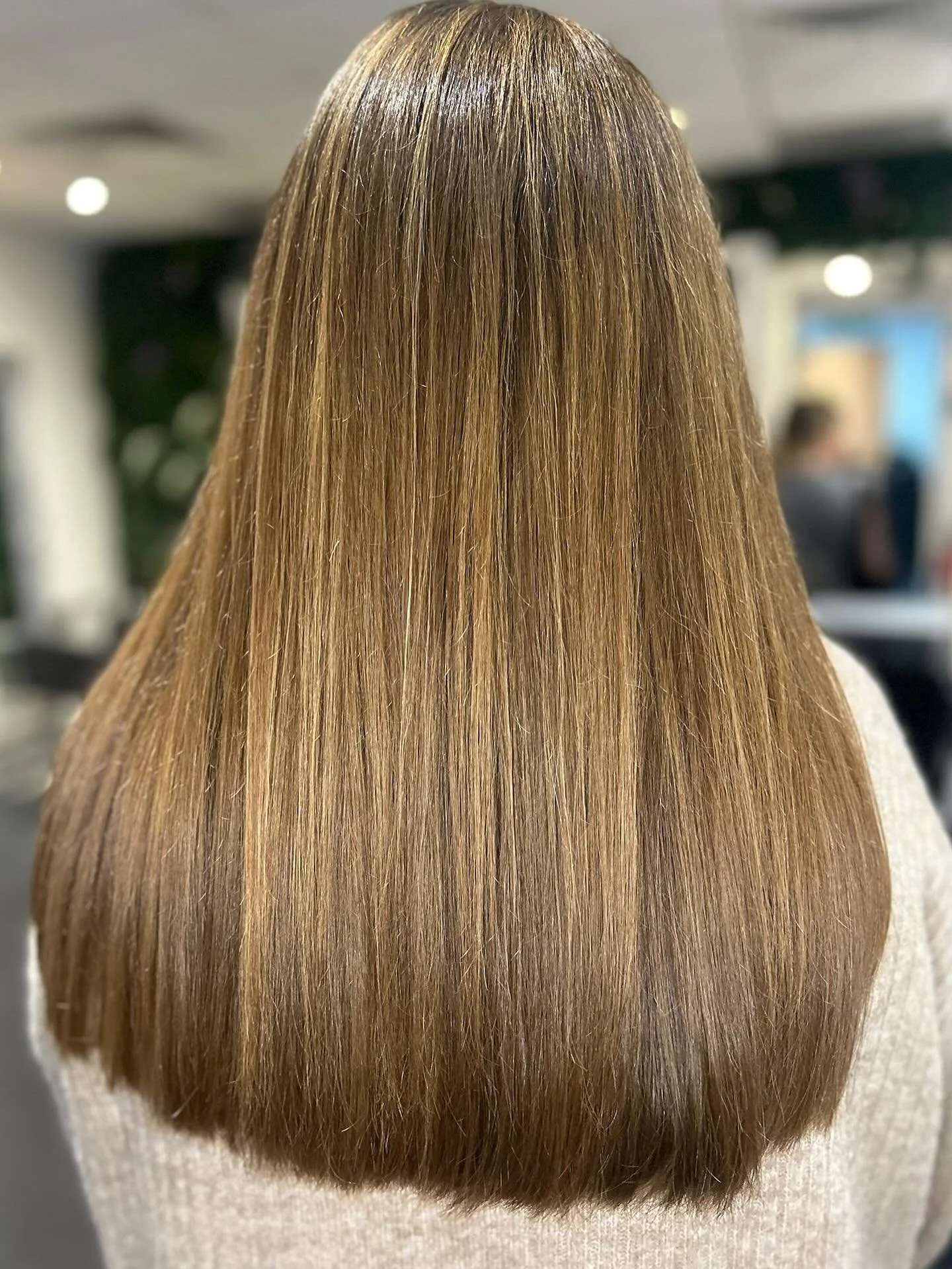 You can&rsquo;t beat that post salon shine...💫

Swipe to see the difference a few hours in the Tag Hair Salon makes 😊

#HairSalon #ShinyHair #TreatYourself #TagHair