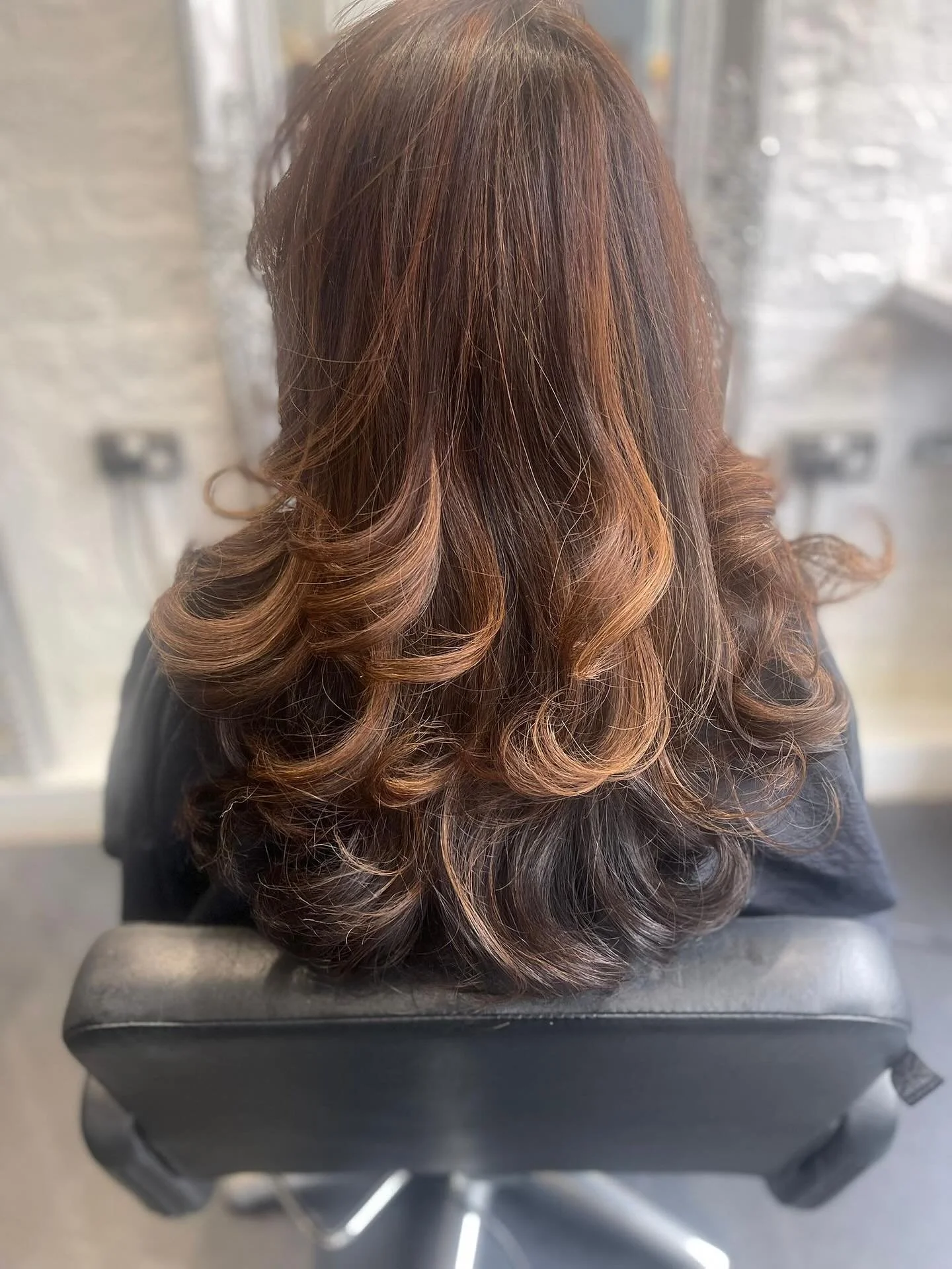 Some of our beautiful brunettes...🤎

Such a versatile shade, offering endless variations for highlights to add dimension and warmth or cool tones.

Let us create your dream brunette tones in our Bexley Village Salon...

#BrunetteHairColour #Brunette