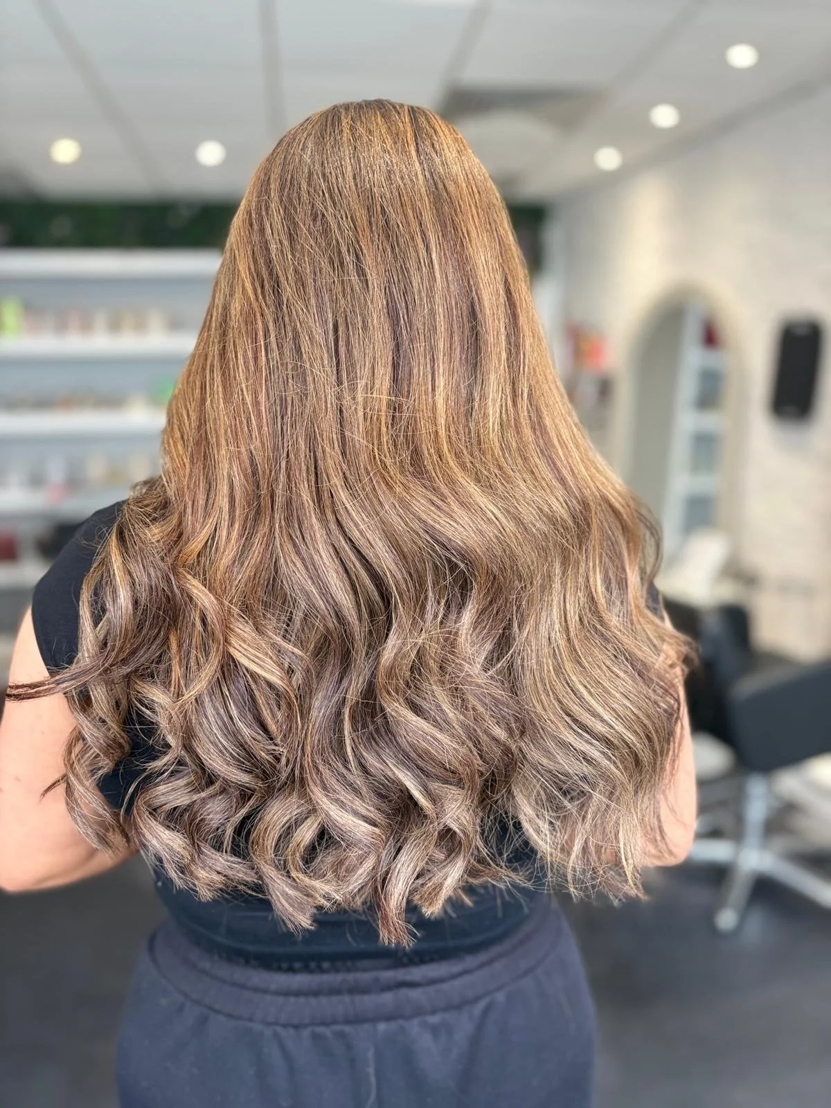 POV: You finally got the hair you&rsquo;ve been saving on Pinterest✨
#hairtransformation #salon #taghair