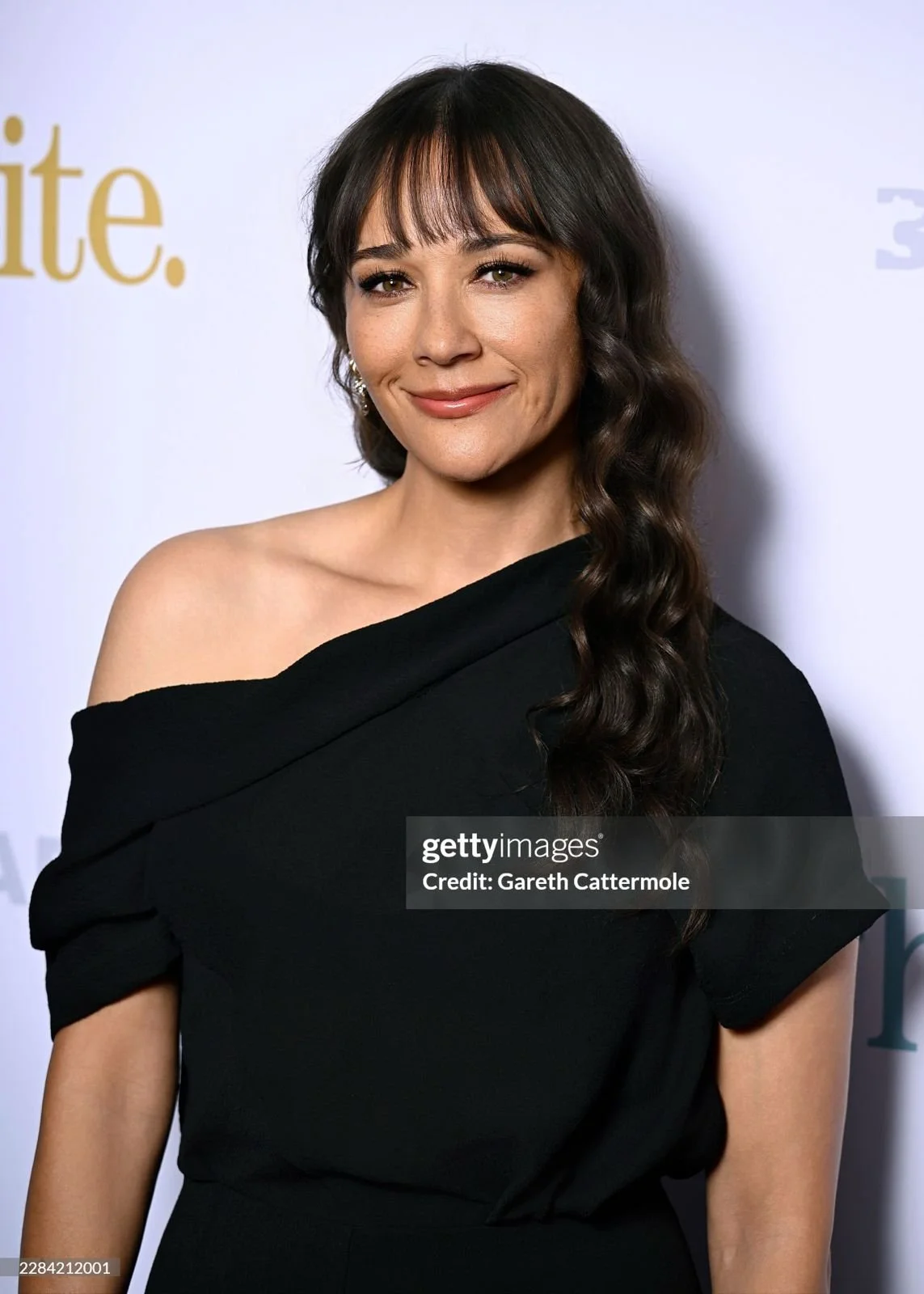 Rashida Jones for The Invite Premier