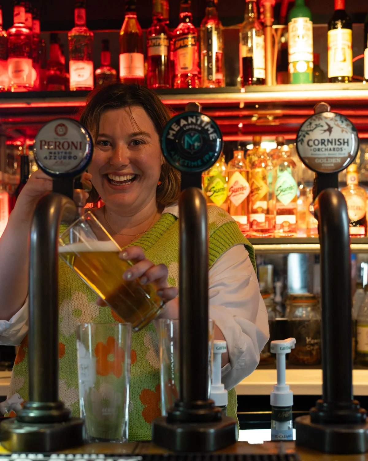 ECF25-Boot Charlotte pulling pints.jpg
