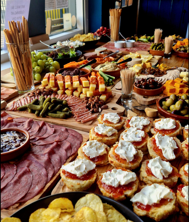 Grazing table.png