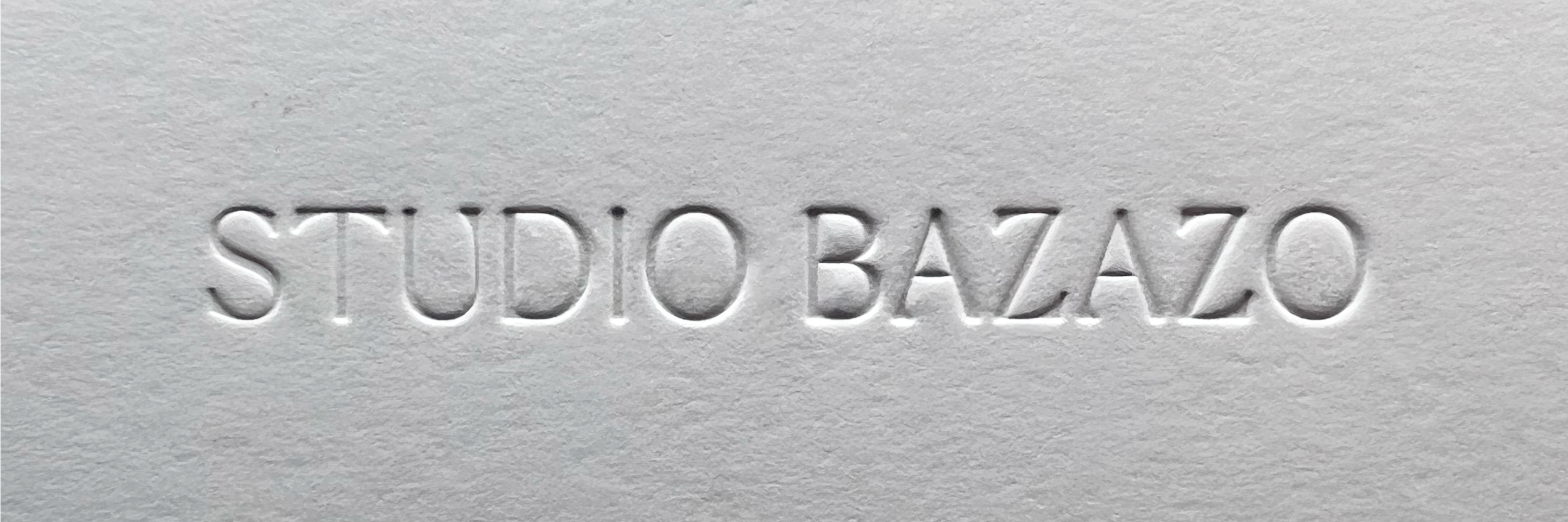 Logo conveying a sensible grandeur