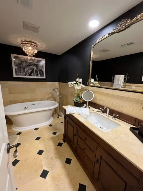 Bathroom_Des-Moines-Interior-Designer_Stacey-McDonald.jpg