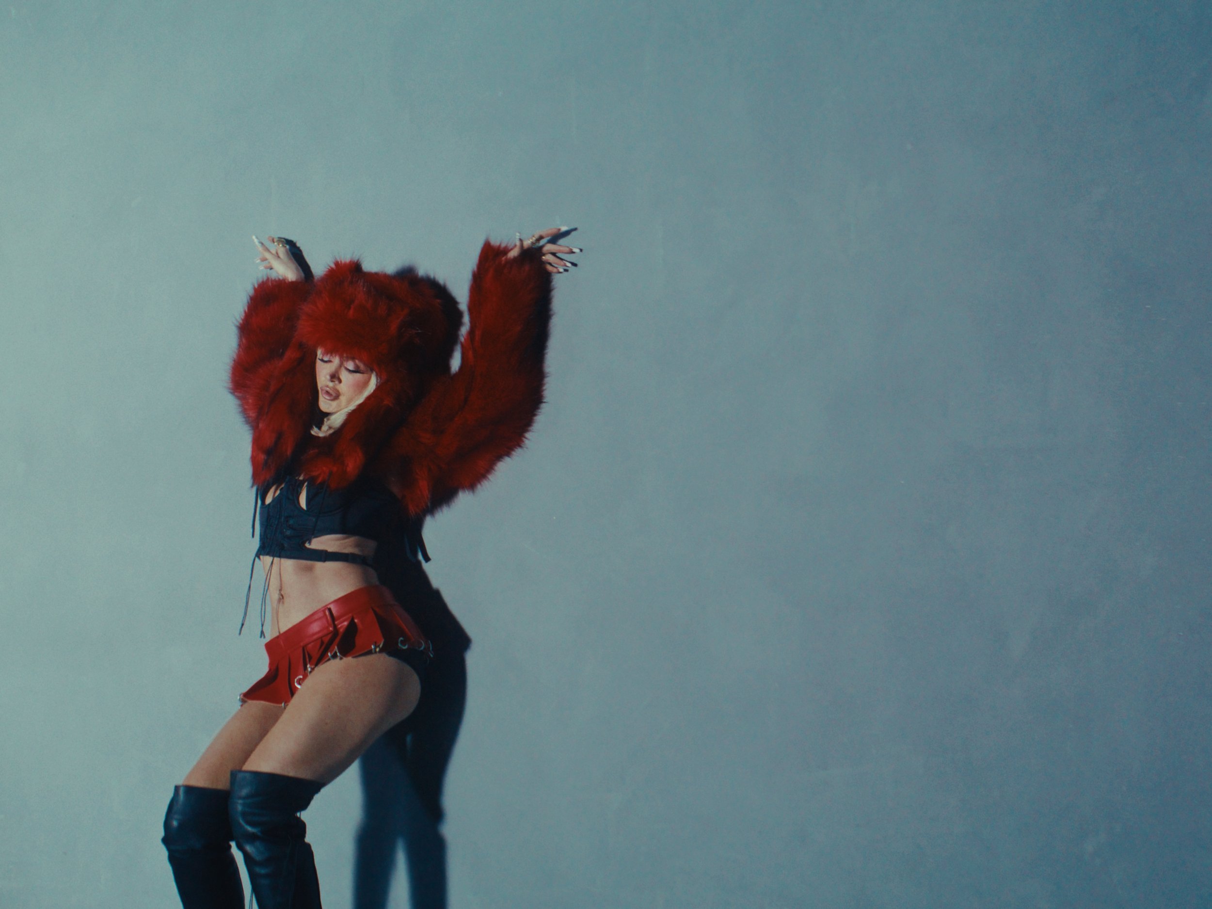 03_26 - Era Istrefi Stills_1.43.1.jpg