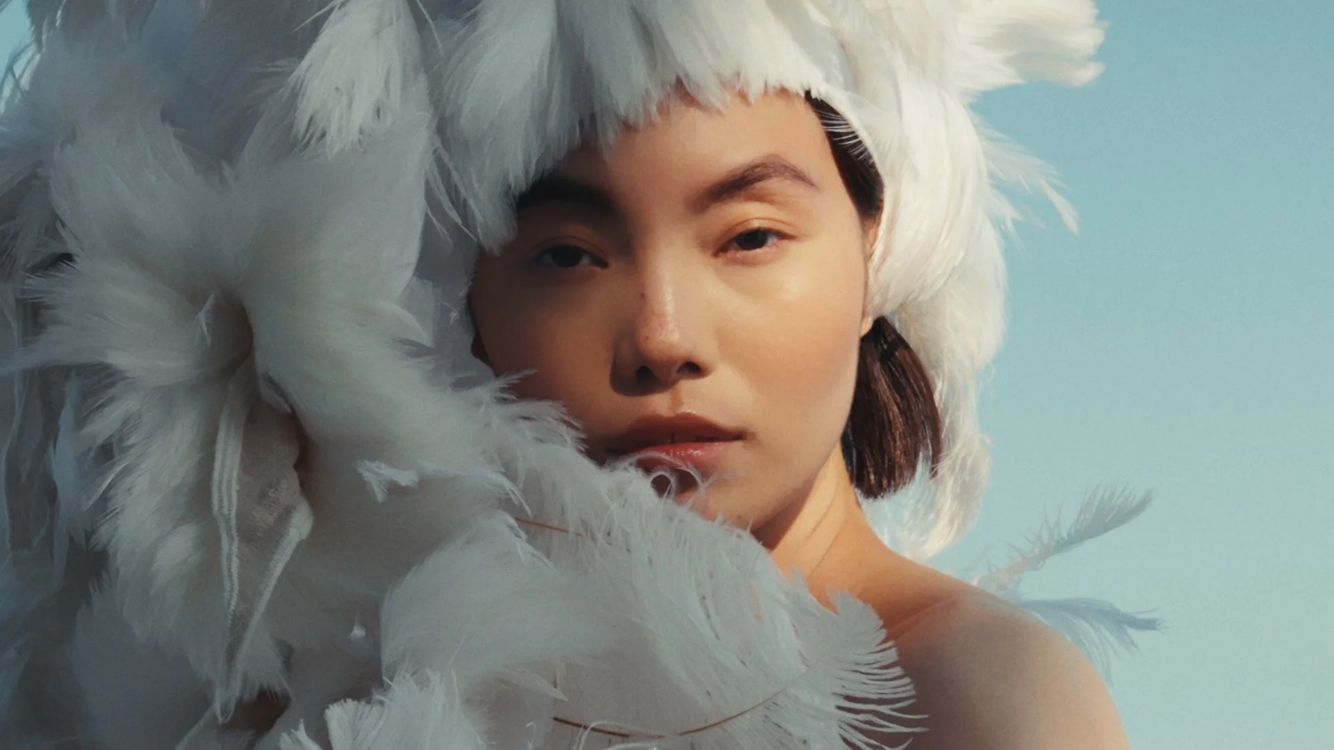 Vogue_PH_Stills_1.1.1.jpg